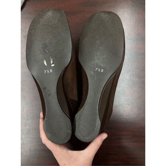 Vintage Icon Leather Girl with a Pearl Earring Brown Slip On Shoes Size 7.5B - Picture 8 of 8